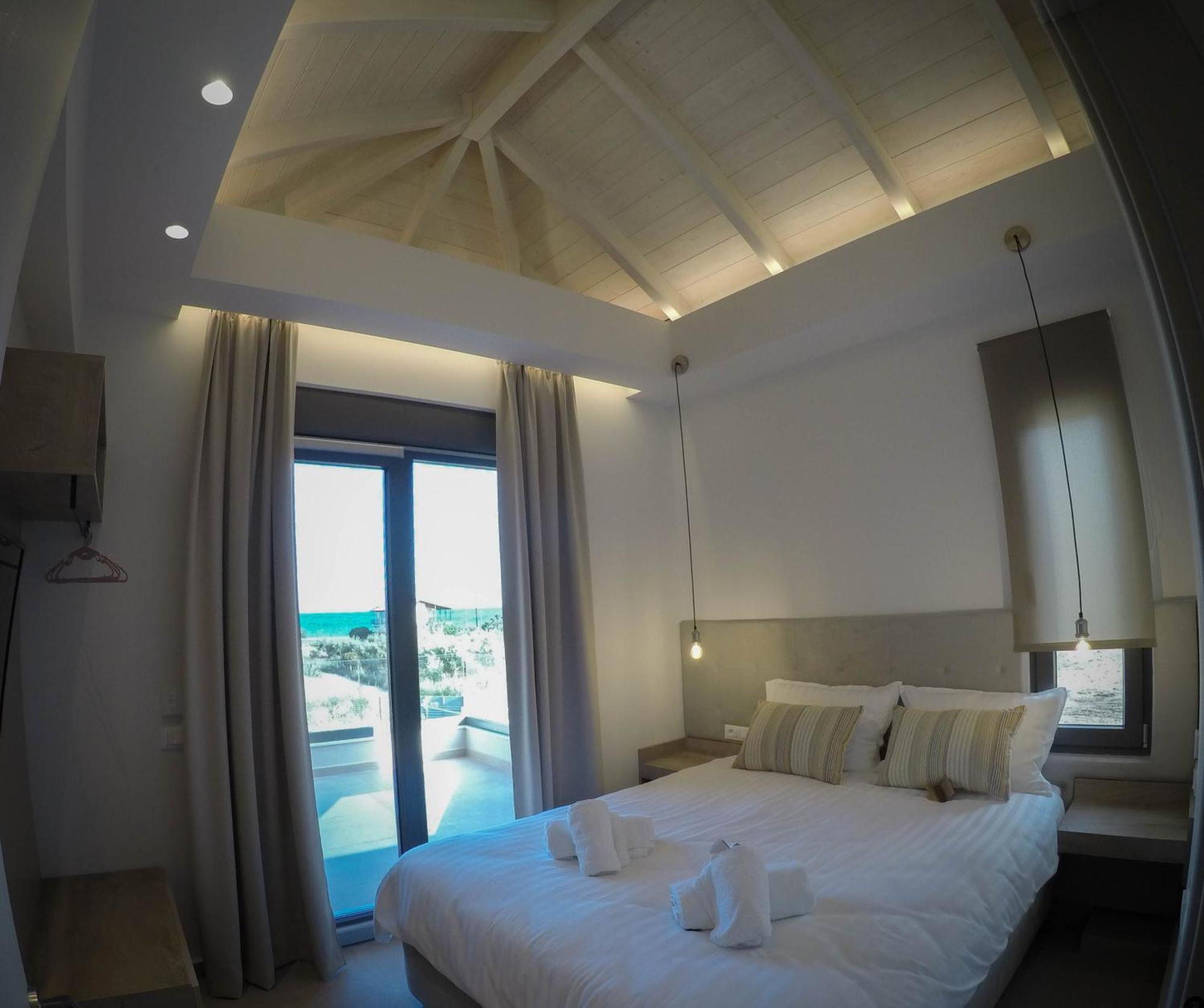 Almyres Luxurious Residences Míloi エクステリア 写真